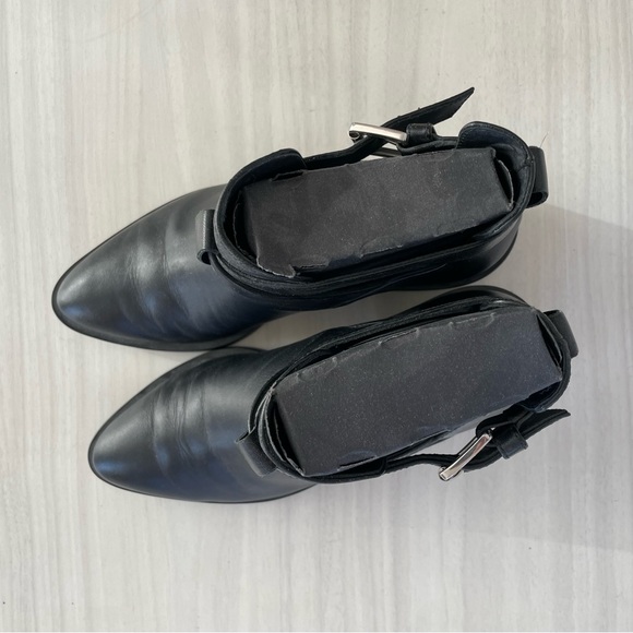 & Other Stories Black Buckle Leather Ankle Booties - Picture 7 of 10